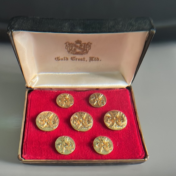 Set of Seven Gold Tone PGA Buttons - New Old Stock - Picture 8 of 11